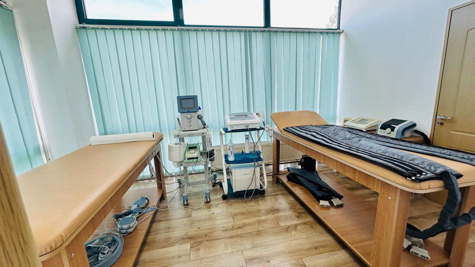 Clinica Health & Happiness
